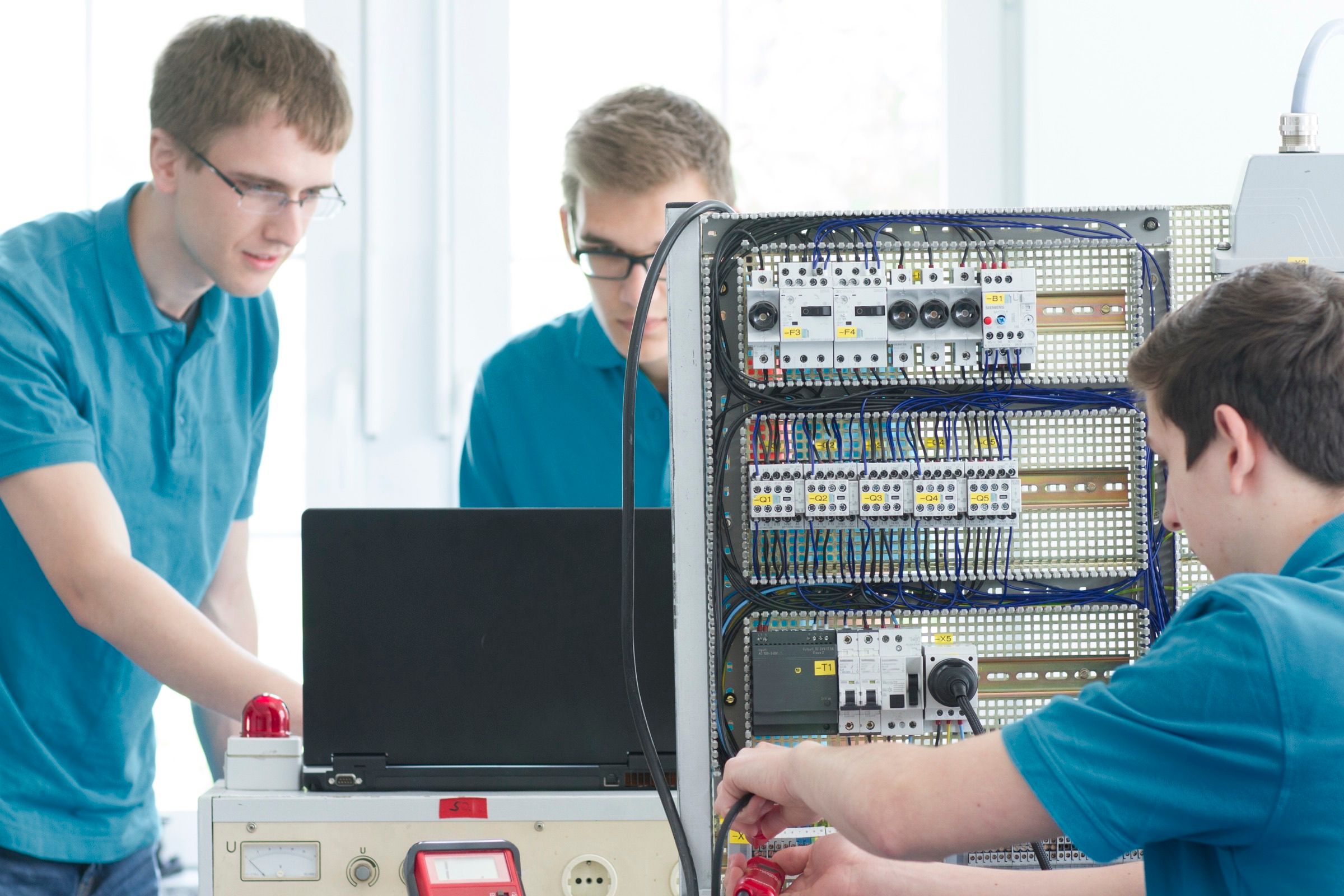 Low-Voltage Apprenticeship: What to Expect and How to Find One